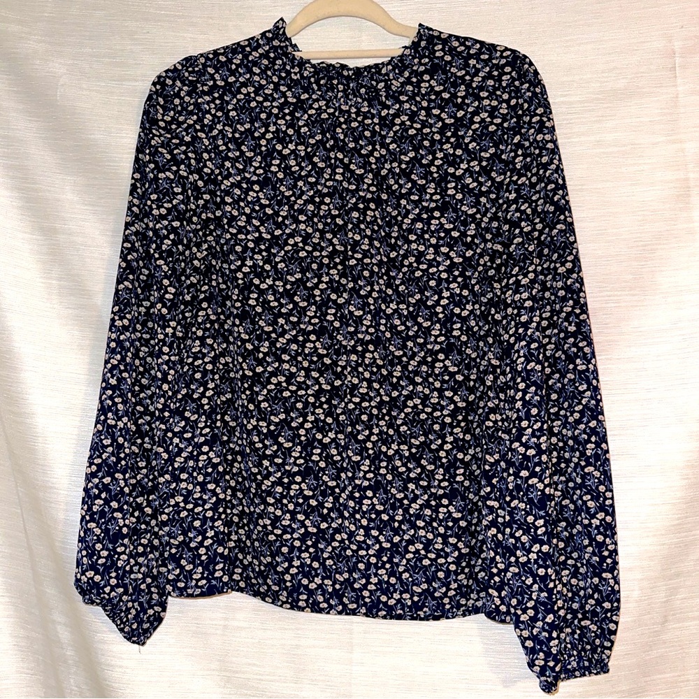 SHEIN medium Ditsy Floral Blouse - Picture 1 of 3